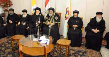 البابا تواضروس يرأس وفدا كنسيا لتهنئة الكاثوليك بالعيد فى مقر البطريركية