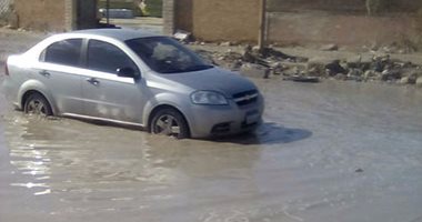 بالصور .. استمرار غرق غرب الإسكندرية.. وشلل مرورى بطريق أم زغيو