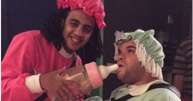 نجوم مسرح مصر يحتفلون بعيد ميلاد "أوس أوس"