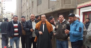 أهالى بالمنوفية يقطعون الطريق أمام محطة مياه اعتراضا على مد خط لأخرى