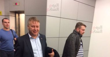 بالصور.. وفد روسى يصل مطار القاهرة لتفقد مبنى الركاب 2