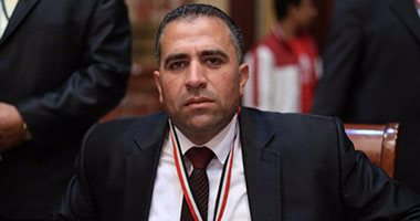 نائب المطرية يلتقى وزير الزراعة لبحث التعديات على بحيرة المنزلة
