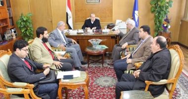 محافظ دمياط يستعرض الخطة الاستثمارية مع نواب البرلمان بالمحافظة