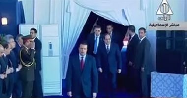 بالفيديو..السيسى لـ"المستثمرين": "اقفوا جنب بلدكم 6 شهور بس والأمور  هتبقى أفضل"