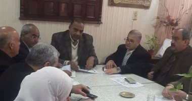 وكيل "تعليم المنوفية" يناقش الاستعداد للامتحانات بالإعدادية والابتدائية