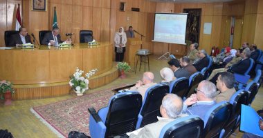 محافظ المنيا: توصيل الخدمة لـ9 محطات صرف صحى خلال 2016