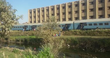 انتظام حركة السكة الحديد بسوهاج بعد توقفها بسبب عطل فى قطار ركاب