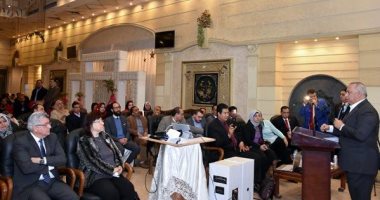 محافظ الشرقية: انشاء 41 مدرسة فى 2017 للقضاء على مشكلات الفترتين والتكدس