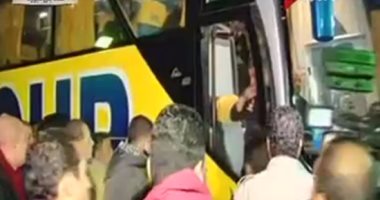 شاهد وصول لاعبى الأهلى بتروسبورت لمواجهة الزمالك فى القمة 113