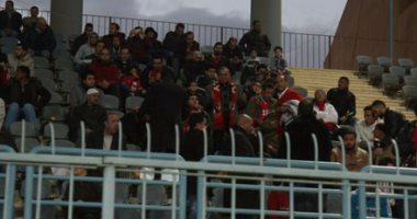 جمهور الأهلى للزمالك :"حالو يا حالو الانسحاب احسنله"