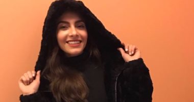 بالصور.. كارمن سليمان تصل "رام الله" استعدادًا لحفلها السبت المقبل