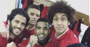 سيلفى فرحة لاعبى الأهلى فى غرفة الملابس 