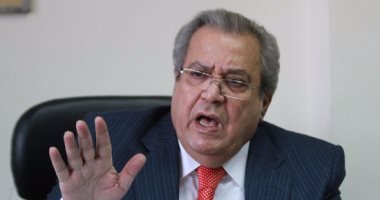 بعد مشاركتهم فى معرض عمان للكتاب.. عودة جابر عصفور و هشام عزمى للقاهرة