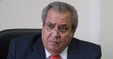 إيناس عبد الدايم ناعية جابر عصفور: فقدنا أحد أعمدة الثقافة العربية
