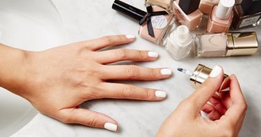 تعرفى على 5 أخطاء تفعلينها مع أظافرك