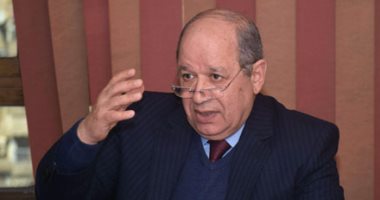 رئيس قسم التشريع: سننتهى من مراجعة قانونى الاستثمار والعمل اليوم