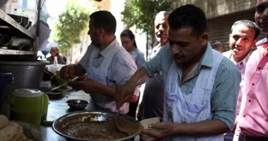 جولة اليوم السابع على عربيات الفول تكشف ما فعله الدولار بـ"لحمة الغلابة"