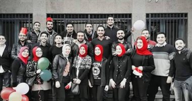 بالطربوش والبلالين.. طلاب هندسة الإسكندرية يستقبلون العام الجديد