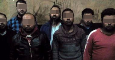حبس 4 عاطلين شكلوا عصابة لسرقة السيارات فى الصف.. وتجديد حبس 2 آخرين