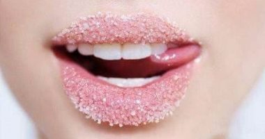 بالصور.. 3 وصفات طبيعية تخلصك من تشقق الشفاه 
