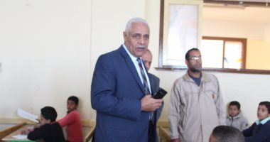 ضبط طالبة تغش بالمناديل فى امتحانات الشهادة الإعدادية بأسيوط