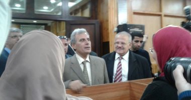 جابر نصار لموظف بتجارة القاهرة: "لو زعلان من ارتفاع الأسعار هديك مكافأة"