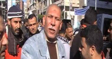 بالصور ..وقفة احتجاجية لسائقى التاكسى بدسوق اعتراضاً على انتشار التوكتوك