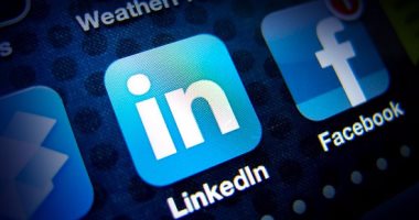 مدير Linkedin يكشف سر عدم تعرض الموقع لأزمة الأخبار الكاذبة مثل فيس بوك 