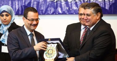  أحمد درويش: رؤيتنا وضع قناة السويس ضمن الأكثر جذبا للاقتصاد