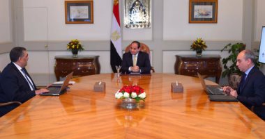 السيسى يوجه بمتابعة إصلاح الشركات الخاسرة والعمل على تحويلها إلى رابحة