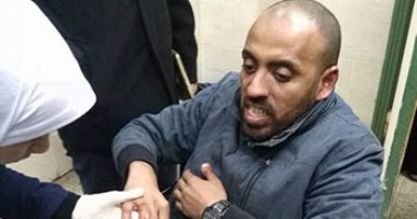 أقارب مستشار الرشوة المنتحر يعتدون بالضرب على مصور "اليوم السابع"