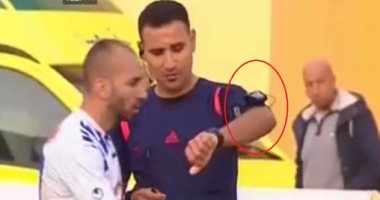  بالفيديو.. تعرف على سر الساعة التى ارتداها حكم لقاء طنطا وأسوان