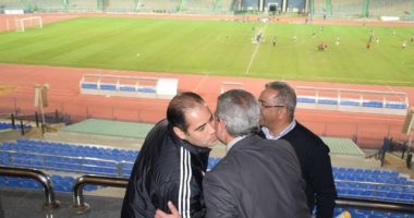 بالصور.. لهيطة يستقبل وزير الرياضة فى مران المنتخب