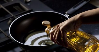 إعادة استخدام زيت الطهي يزيد من مخاطر الإصابة بالسرطان وأمراض القلب