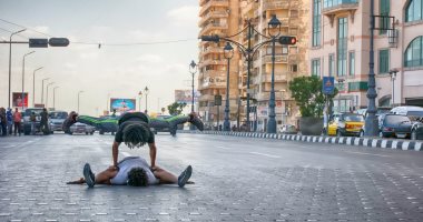إحنا اللى اتشقلبنا فى الهوا.. صالح يلعب Street workout ويتمنى أن يكون بطل العالم
