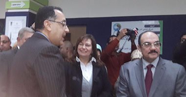 وزير الإسكان من شركة الصرف بالإسكندرية: "ربنا يعدى الشتاء ده على خير"