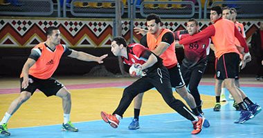 منتخب اليد يصل مطار القاهرة للسفر إلى الدنمارك للمشاركة فى بطولة ودية