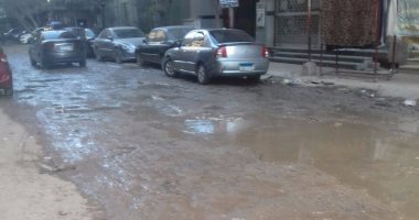استمرار طفح مياه الصرف الصحى أمام محطة مترو فيصل