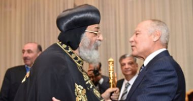 بالصور.. أمين الجامعة العربية يصل الكاتدرائية لتهنئة البابا تواضروس بالعيد