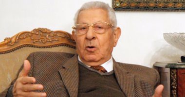مصادر: مكرم محمد أحمد الأقرب لرئاسة "الأعلى للصحافة".. وحسين زين للإعلام