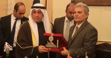 بالصور.. وزير العدل الكويتى يصل جامعة القاهرة لبحث تعزيز التعاون المشترك 