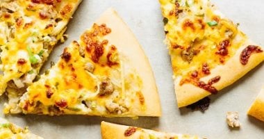طريقة عمل البيتزا السريعة..بالصور والخطوات