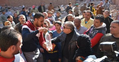 محافظ الدقهلية ونائب وزير الإسكان يتفقدان عزبة الصفيح