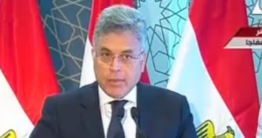 بالصور.. رئيس هيئة الرقابة الإدارية لـ"السيسى": عزيمتك قوية وإرادتك صلبة لا تلين