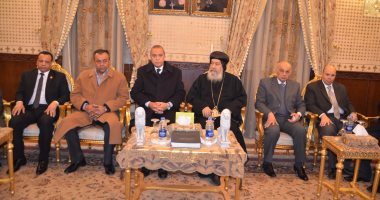 بالصور.. محافظ قنا والقيادات الأمنية يهنئون الأقباط بعيد الميلاد المجيد