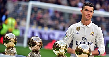 استبعاد رونالدو وجيمس من قائمة ريال مدريد أمام إشبيلية