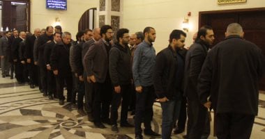 اللواء عباس كامل يشارك فى مراسم عزاء زوجة كرم جبر بمسجد المشير طنطاوى