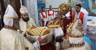 بالصور ..أقباط الوادى الجديد يحتفلون بعيد الميلاد 