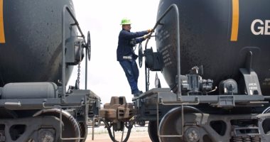 هبوط جديد لأسعار النفط.. وبرنت يسجل 51.71 دولار للبرميل