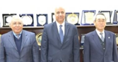 "الكردى" يستقبل رئيس الجامعة اليابانية ونائبه بالإسكندرية